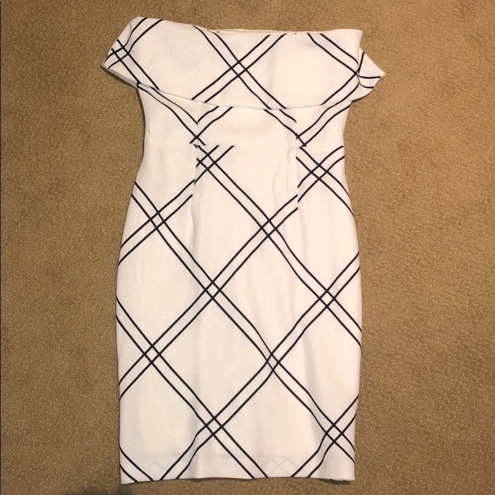 Form fitting - Picture 2 of 2